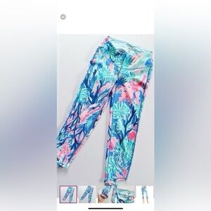 Lilly Pulitzer luxletic Gemma weekender crop.